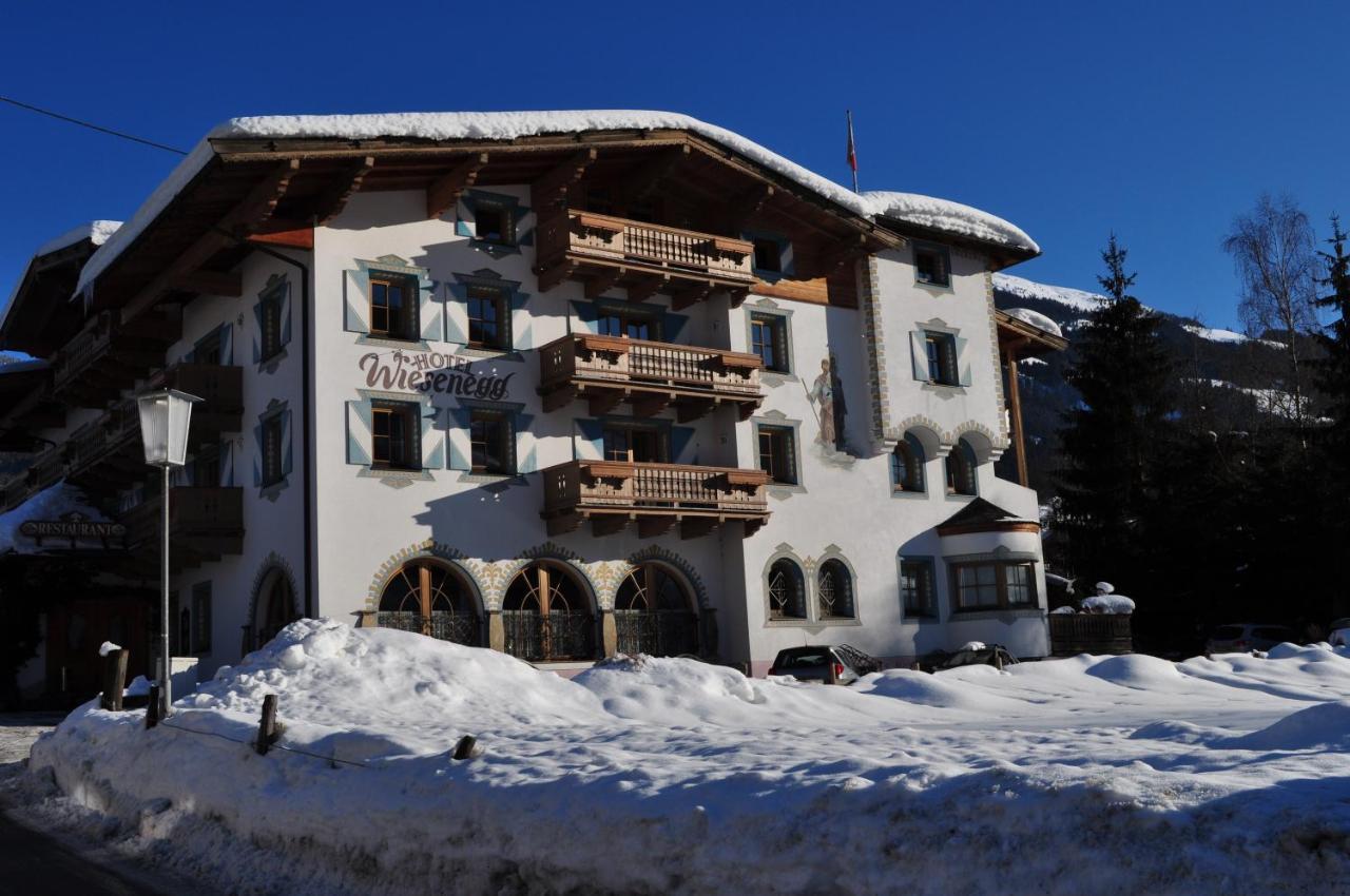 Hotel Wiesenegg Aurach bei Kitzbuehel Exterior photo
